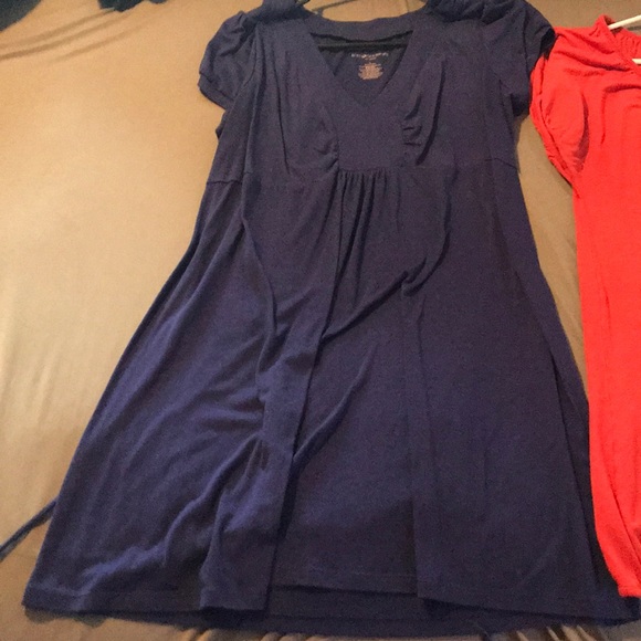 Maternity shirts - Picture 2 of 3